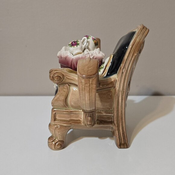 Vintage Floral Teacup Chair Teapot - Picture 4 of 9